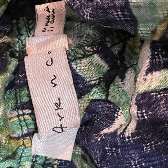 ARK NC. SIZE MEDIUM JUMPER/ROMPER WITH RAINFOREST PRINT GENTLY WORN - Picture 3 of 3